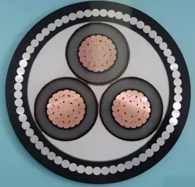 高圧電力ケーブルの絶縁材にはどのような性能が求められますか?